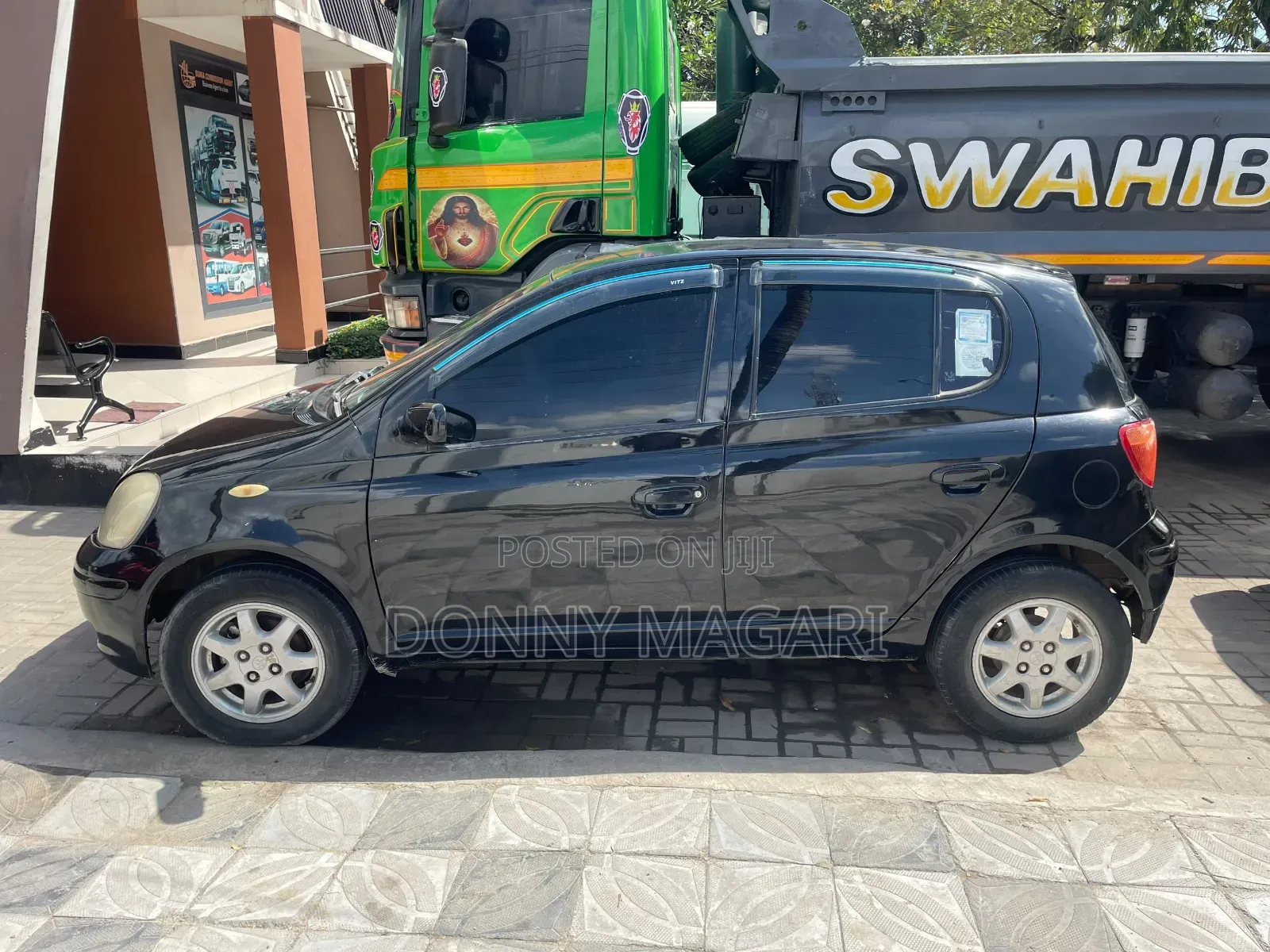 Toyota Vitz 2004 Black