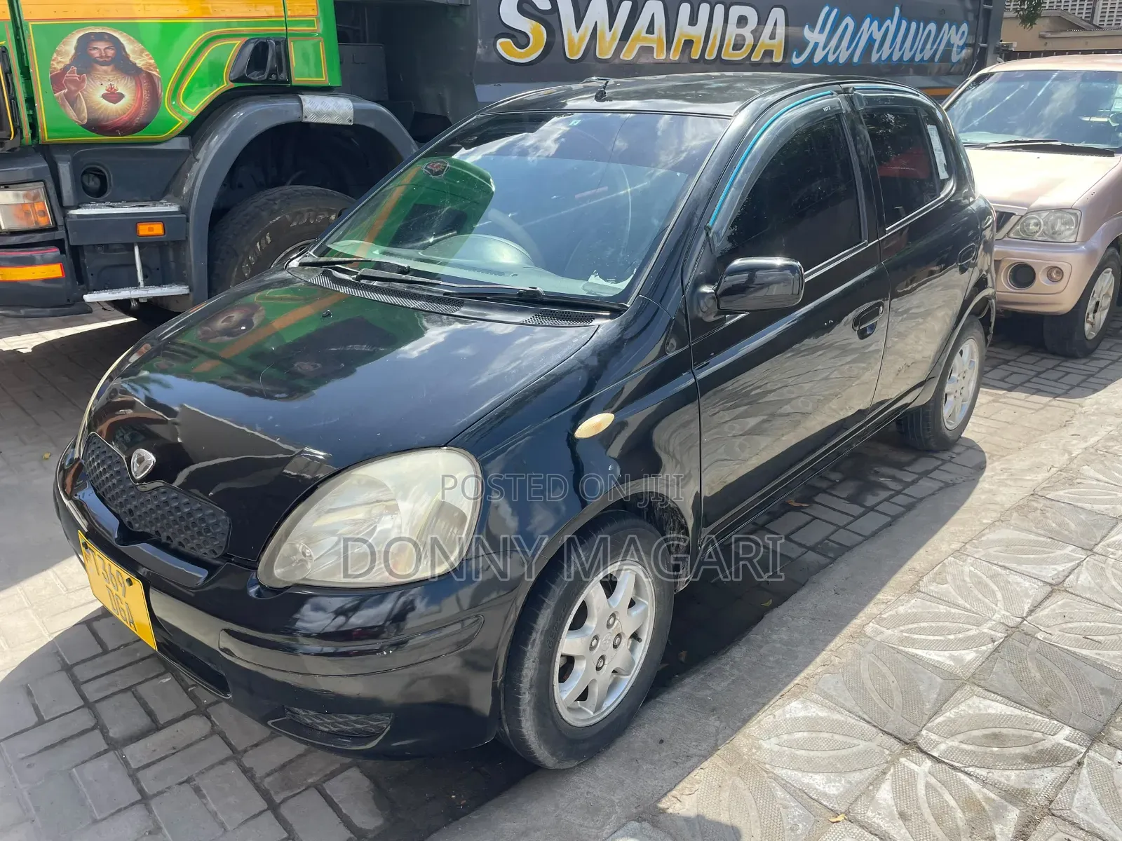Toyota Vitz 2004 Black