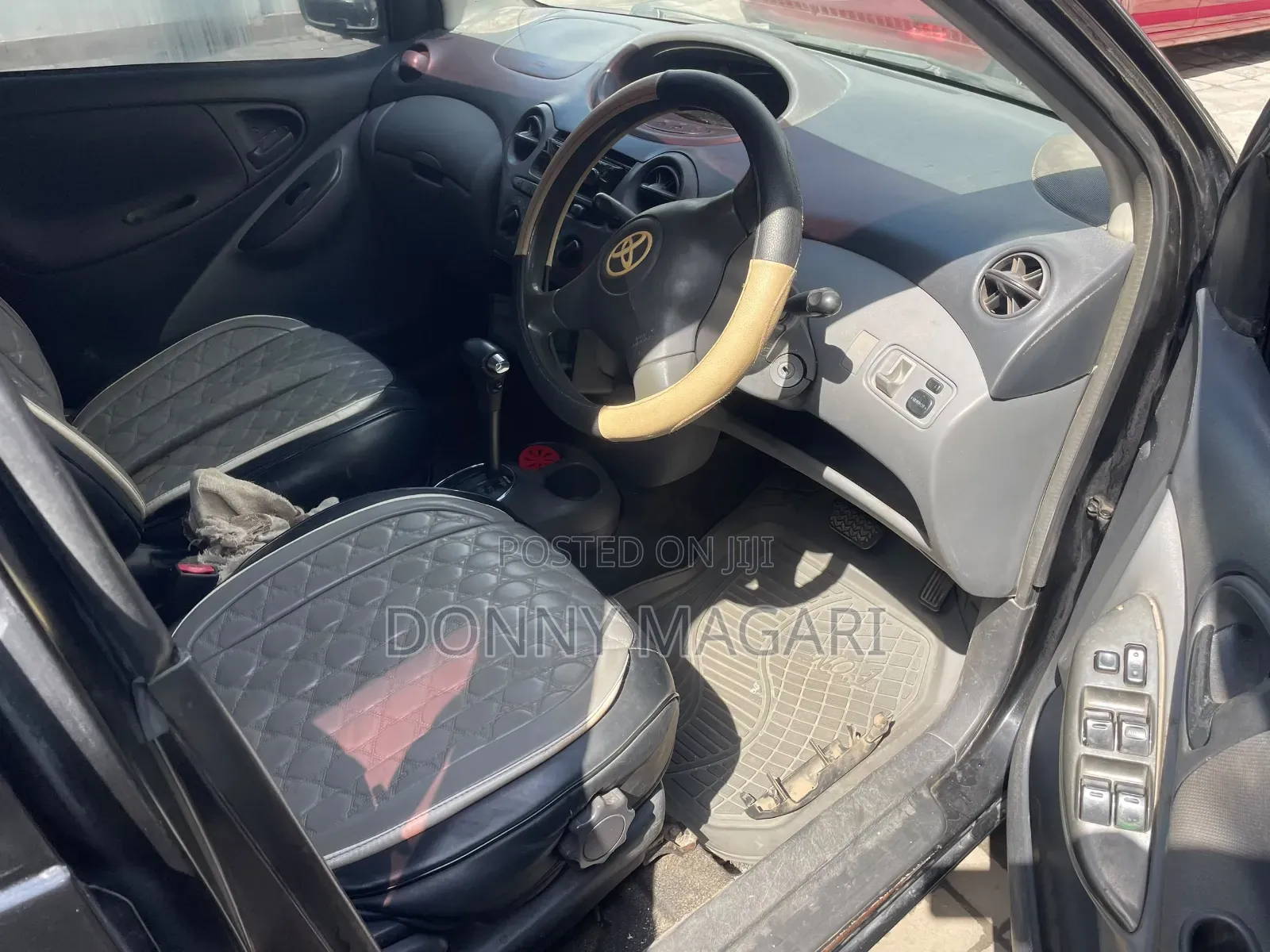 Toyota Vitz 2004 Black