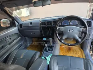 Toyota Hilux 2.5 Cab 2005 Silver