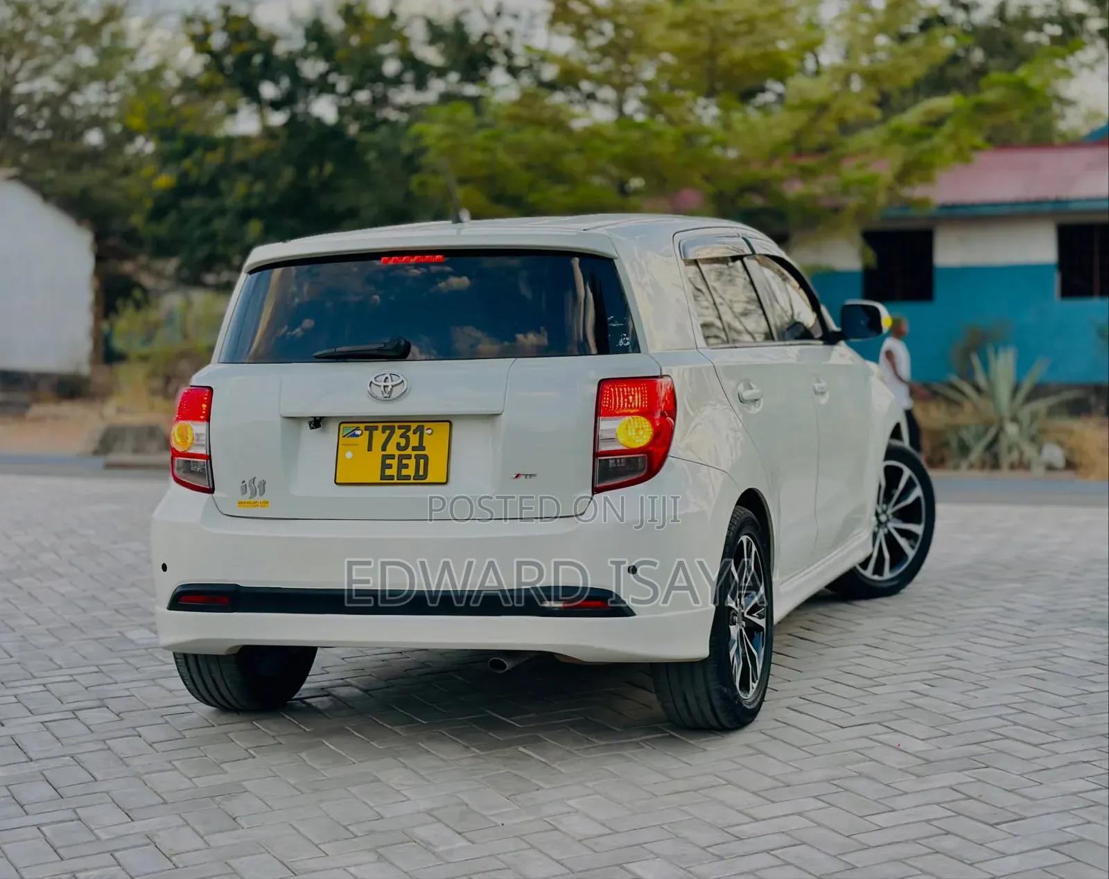 Toyota IST 2008 Off white