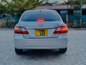Toyota Premio 2010 Silver
