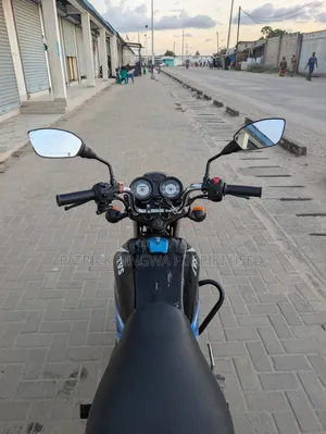 TVS HLX 125 2025 Black