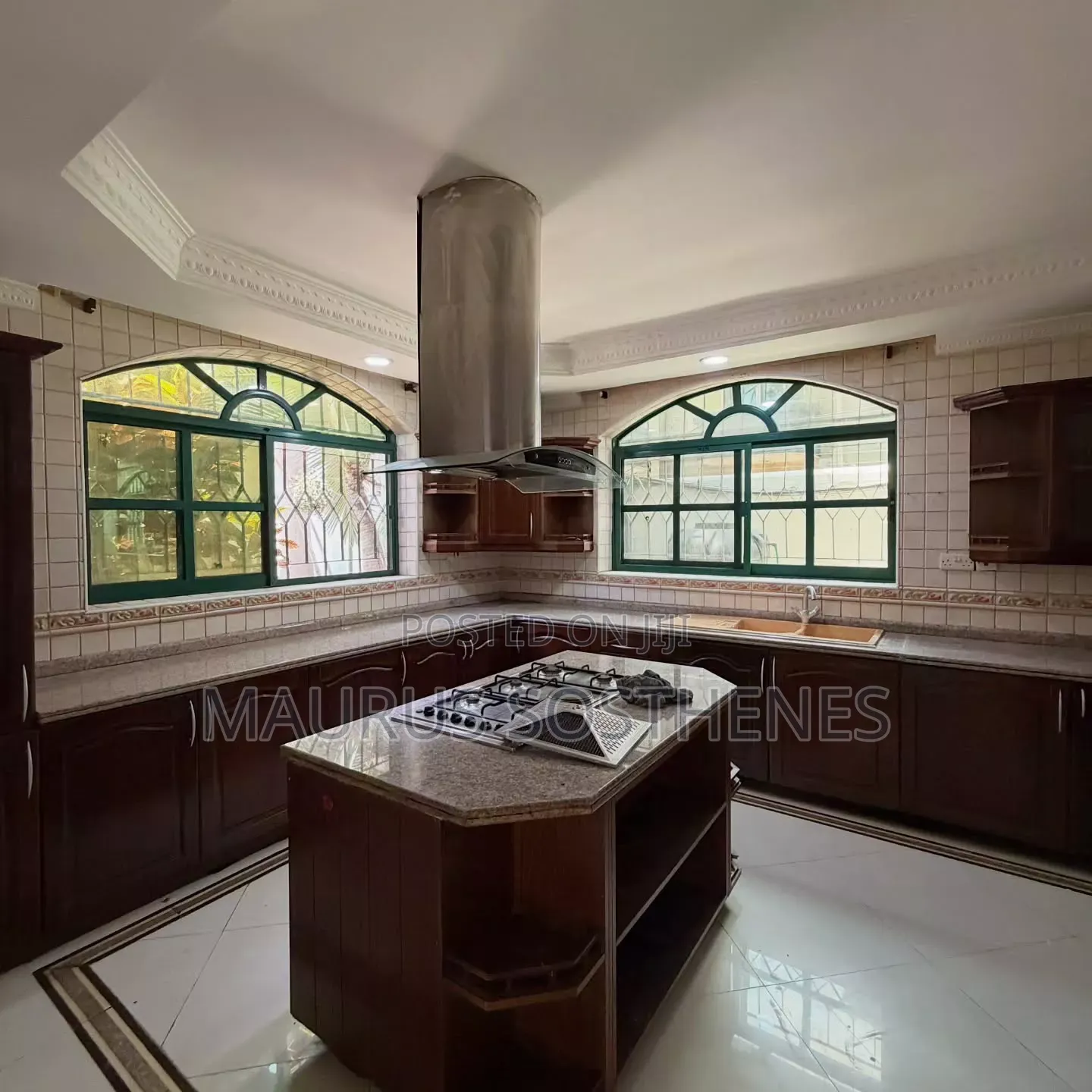 Furnished 5bdrm Villa in Oyster Bay for rent
