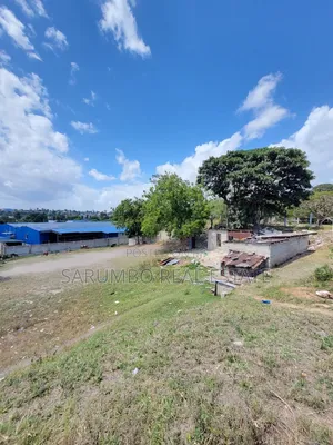 Kiwanja Kinauzwa Mbezi Beach