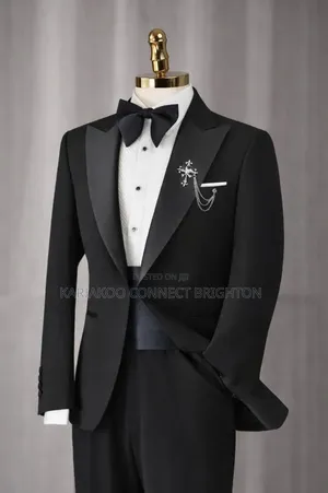 Classic Black Tuxedo Suit With Satin Lapel