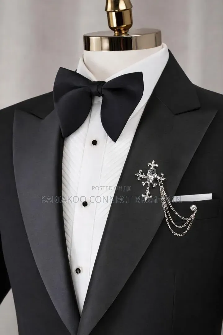 Classic Black Tuxedo Suit With Satin Lapel