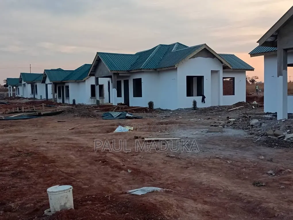 Karibu Kwa Huduma Za Ujenzi ,Land Scaping ,Upakaji Langi