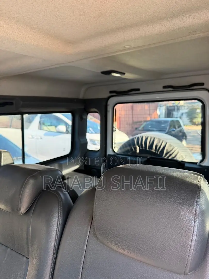 Land Rover Defender 2016 White