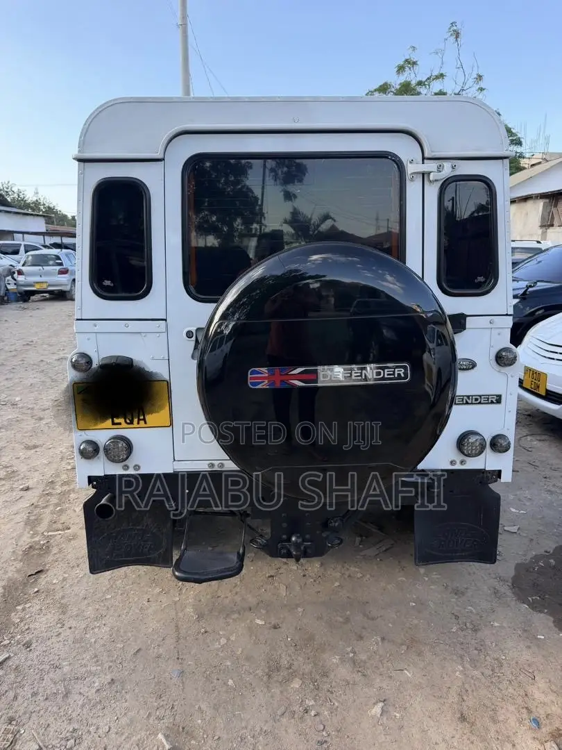 Land Rover Defender 2016 White