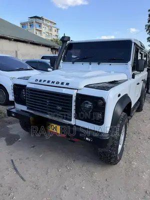 Land Rover Defender 2016 White
