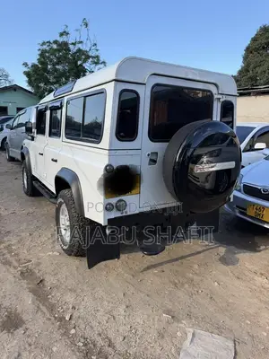 Land Rover Defender 2016 White