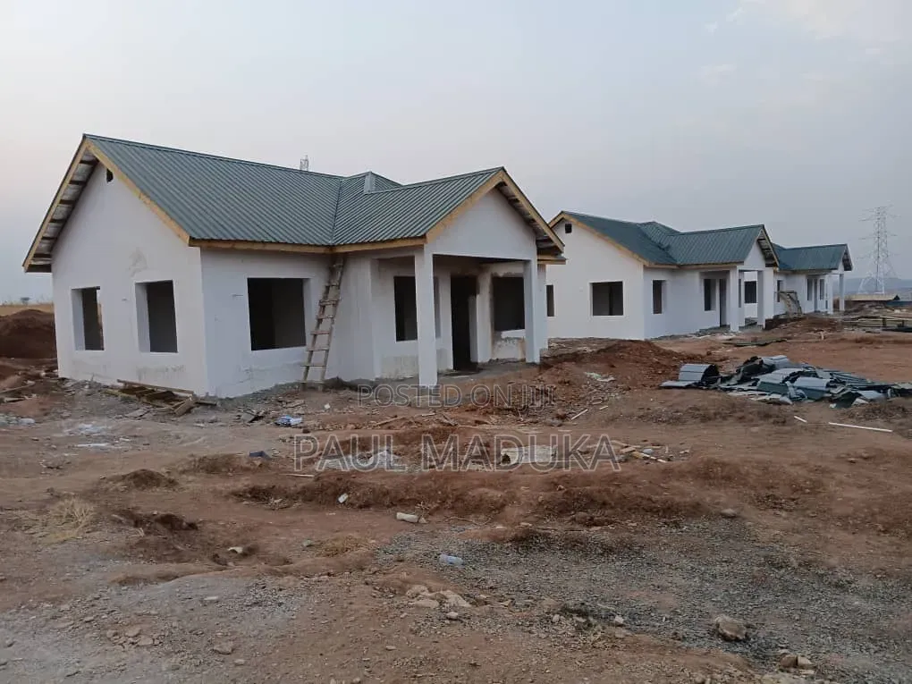 Karibu Kwa Huduma Za Ujenzi ,Land Scaping ,Upakaji Langi