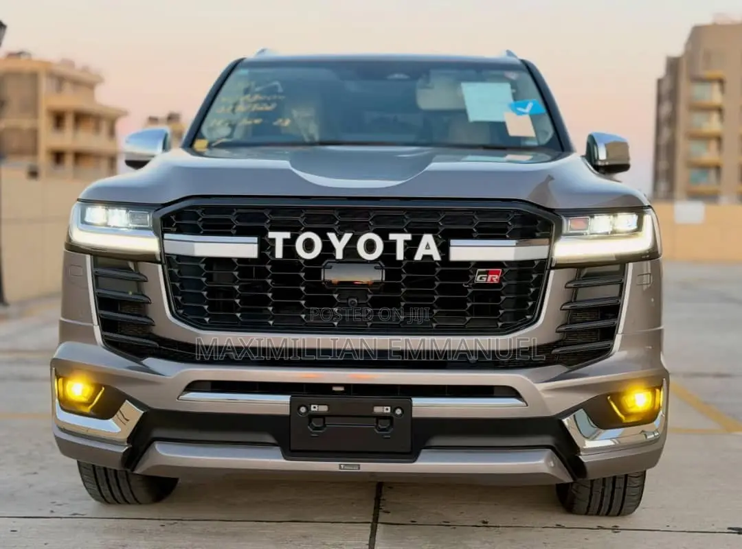 New Toyota Land Cruiser 2025 Silver