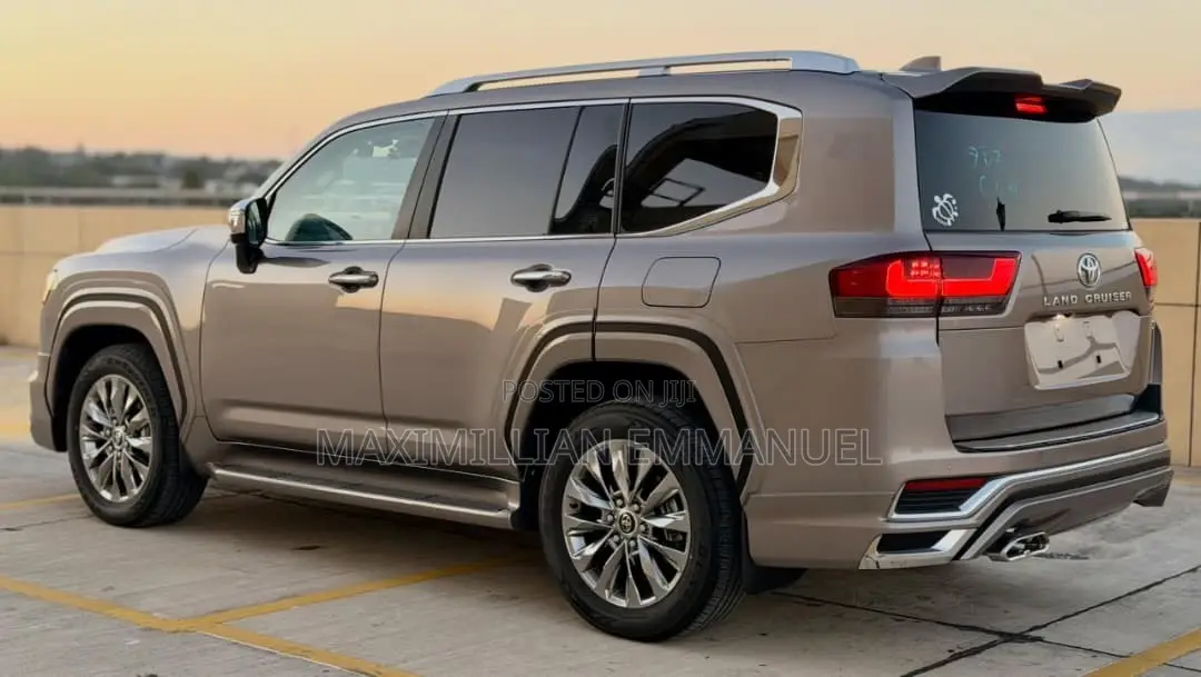 New Toyota Land Cruiser 2025 Silver