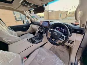 New Toyota Land Cruiser 2025 Silver