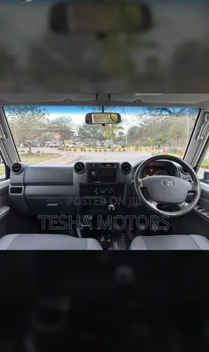 Toyota Land Cruiser 2016 White