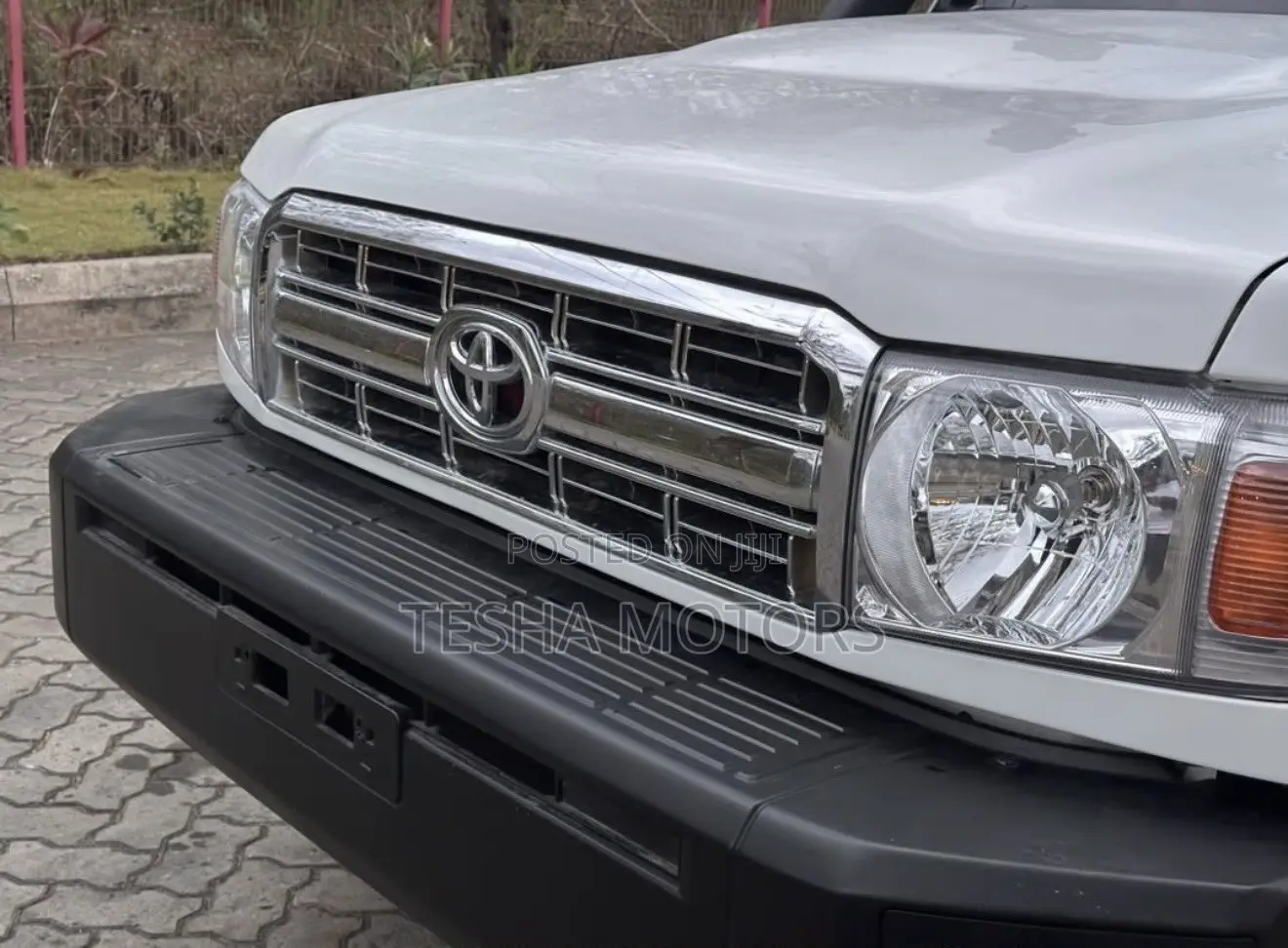 Toyota Land Cruiser 2016 White