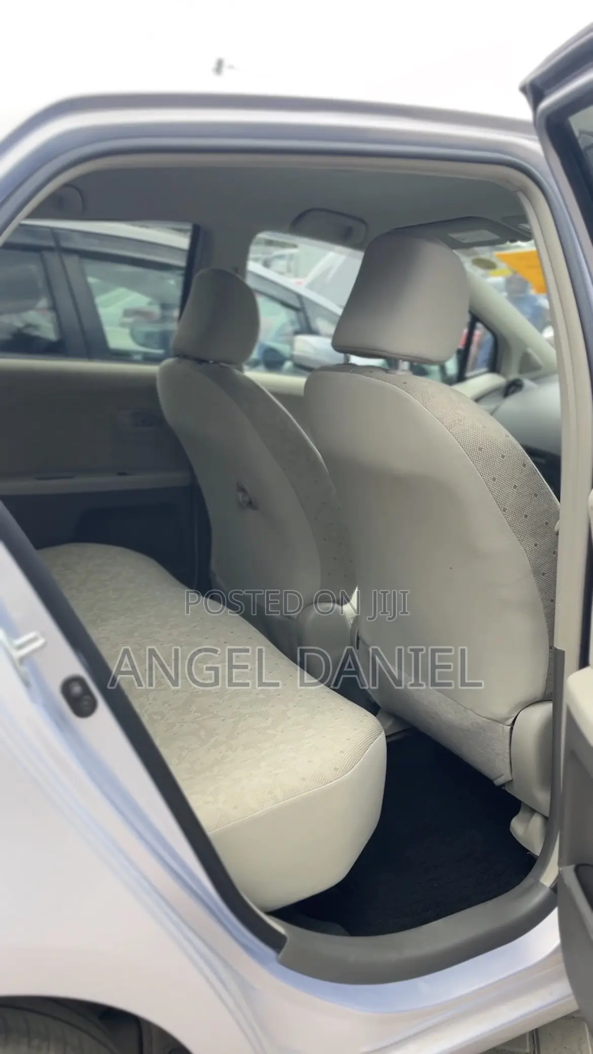 Toyota Vitz 1.0 FWD 3dr 2009 Gray