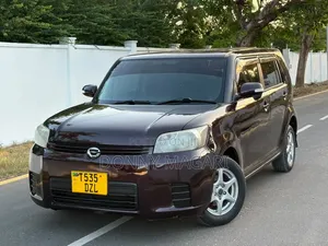 Toyota Corolla Rumion Hatchback 1.5 FWD 2008 Maroon
