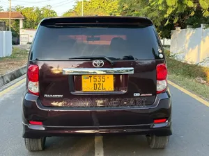 Toyota Corolla Rumion Hatchback 1.5 FWD 2008 Maroon