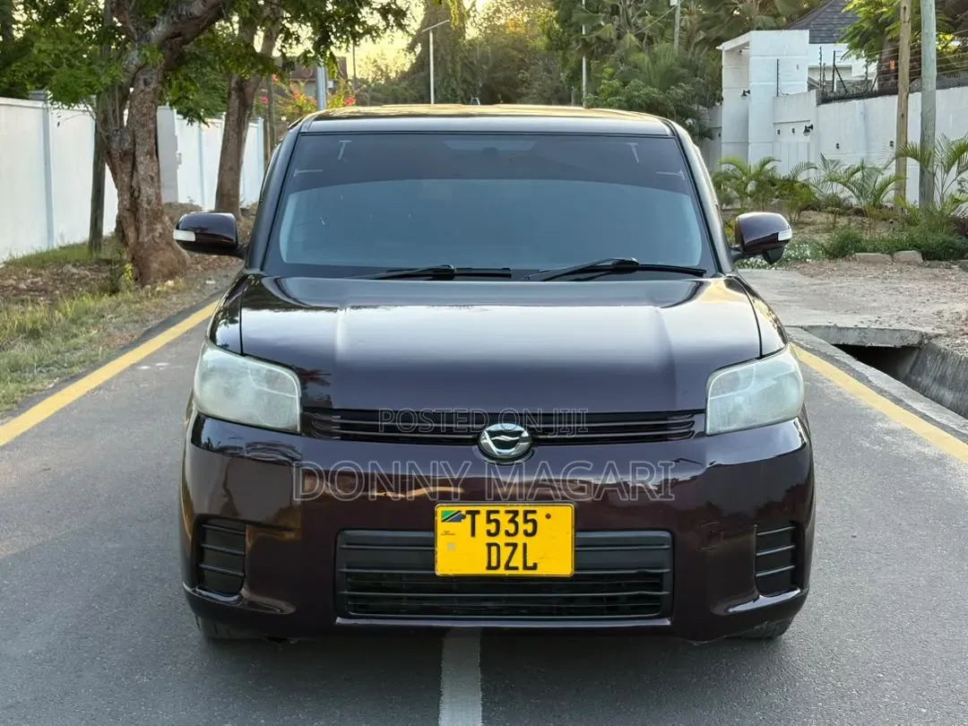 Toyota Corolla Rumion Hatchback 1.5 FWD 2008 Maroon