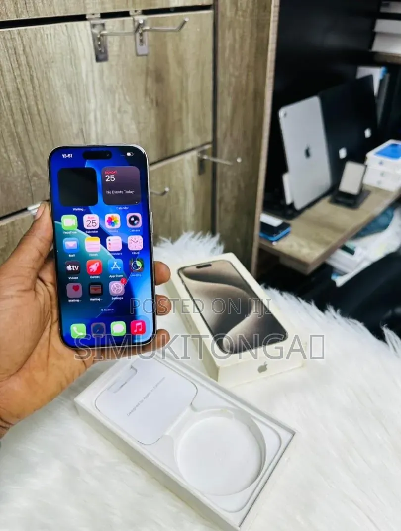 New Apple iPhone 15 Pro 256 GB Gray