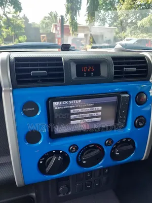 Toyota FJ Cruiser 4x4 Automatic 2011 Blue