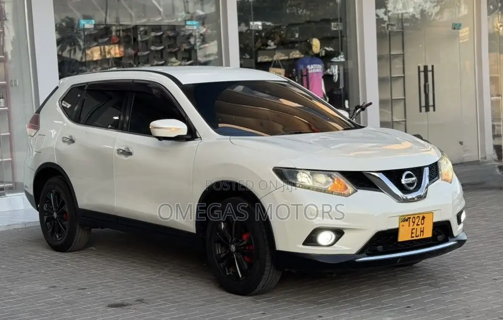 Nissan X-Trail 2.0 Petrol FWD 2014 White