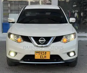 Nissan X-Trail 2.0 Petrol FWD 2014 White