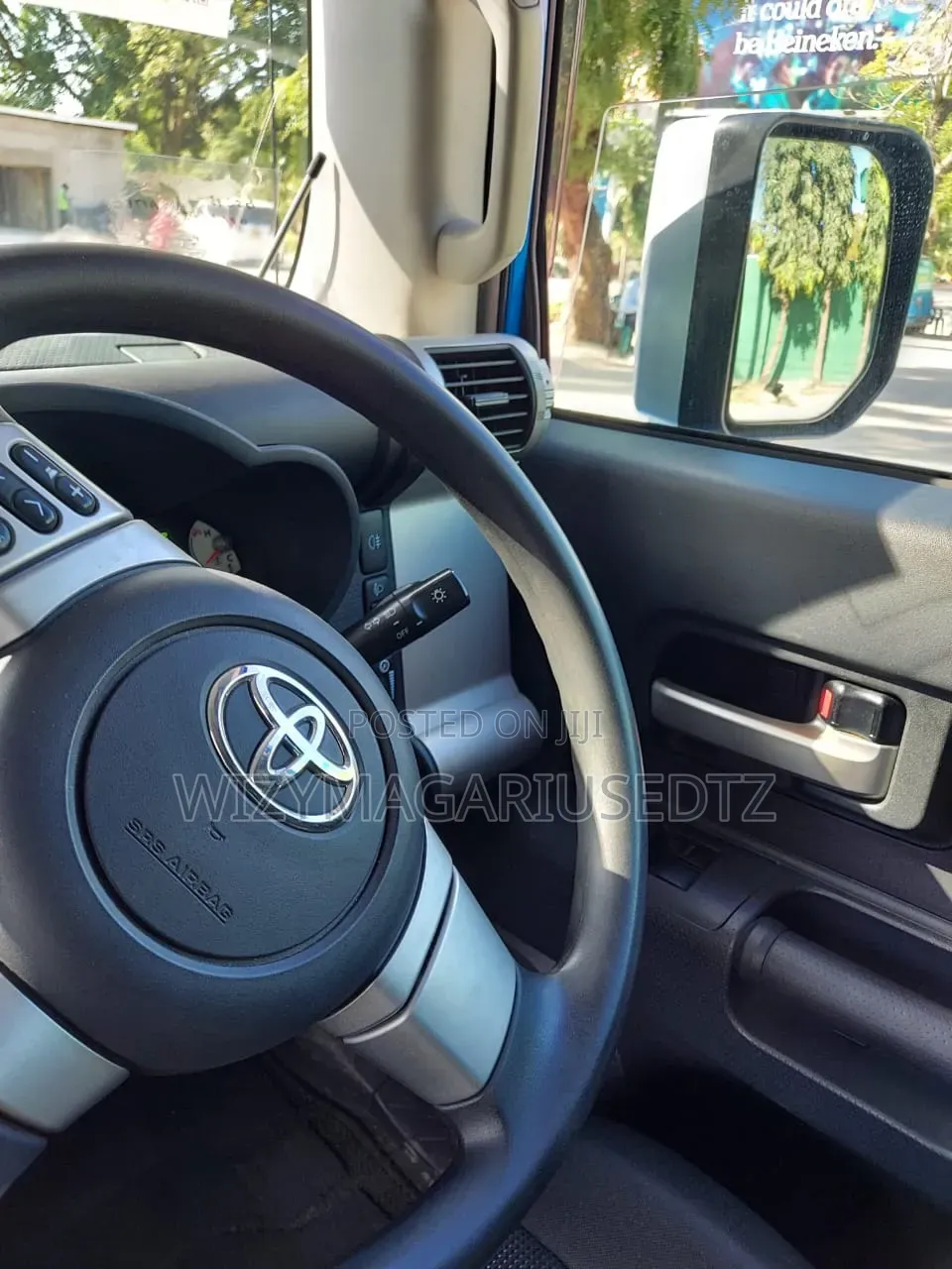 Toyota FJ Cruiser 4x4 Automatic 2011 Blue