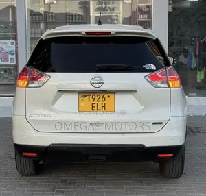 Nissan X-Trail 2.0 Petrol FWD 2014 White