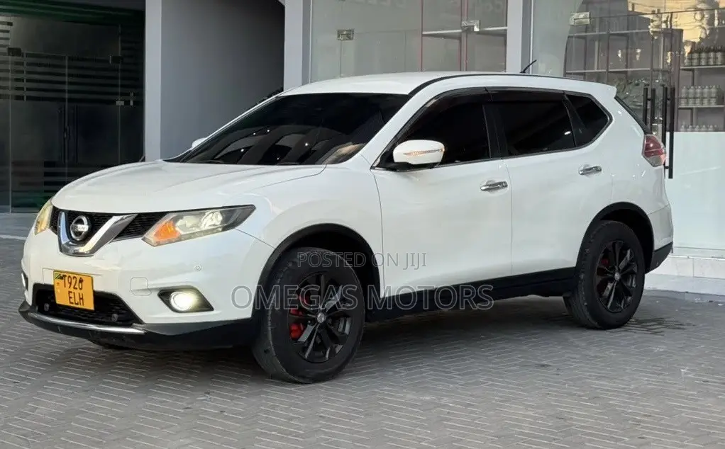 Nissan X-Trail 2.0 Petrol FWD 2014 White