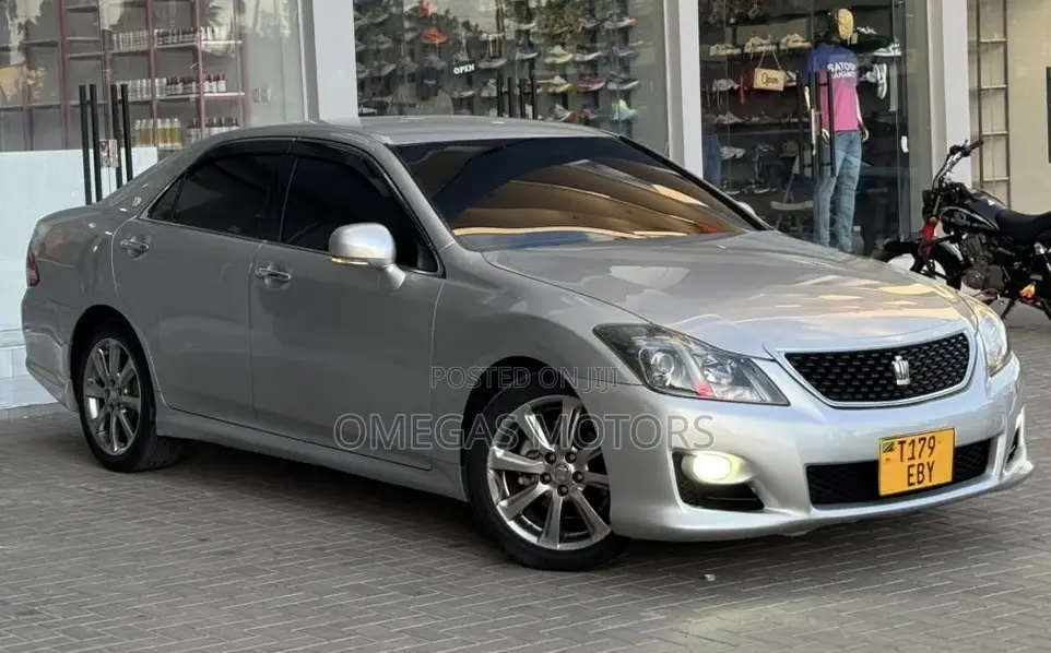 Toyota Crown 2009 Silver