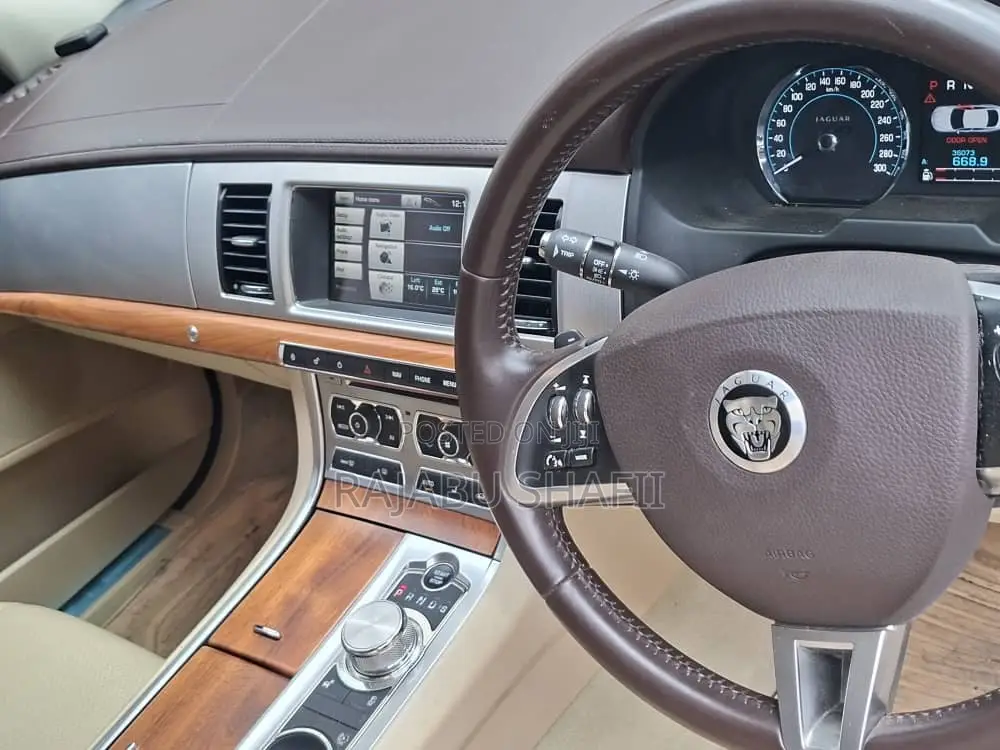 Jaguar XF 3.0 AWD 2013 White