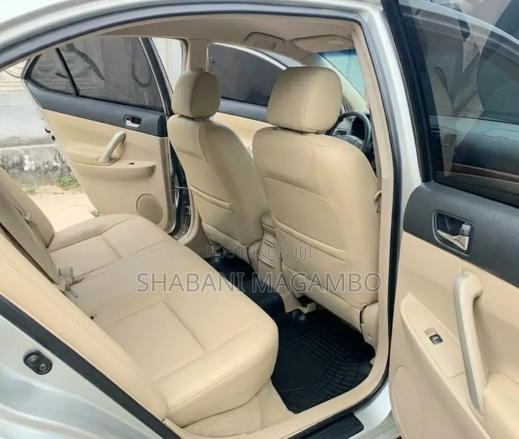 Toyota Premio 2004 Silver