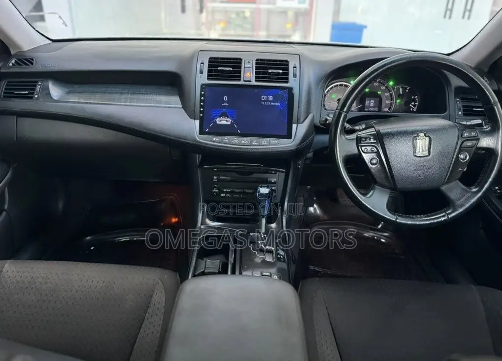 Toyota Crown Royale 2005 Blue