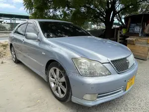 Toyota Crown Royale 2005 Blue