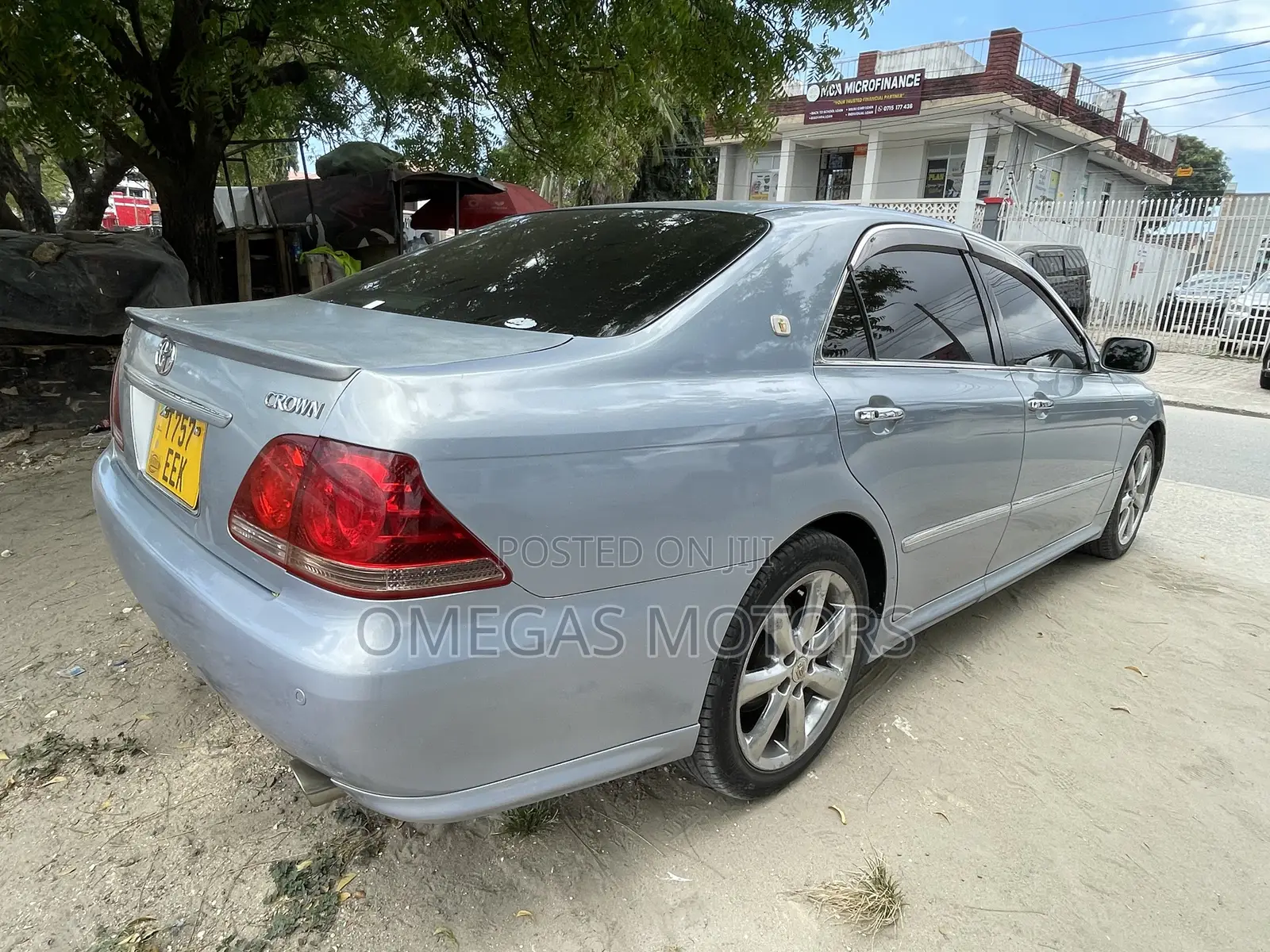 Toyota Crown Royale 2005 Blue