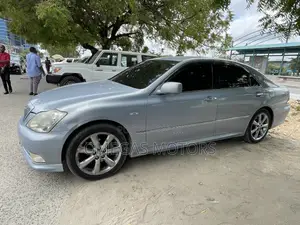 Toyota Crown Royale 2005 Blue