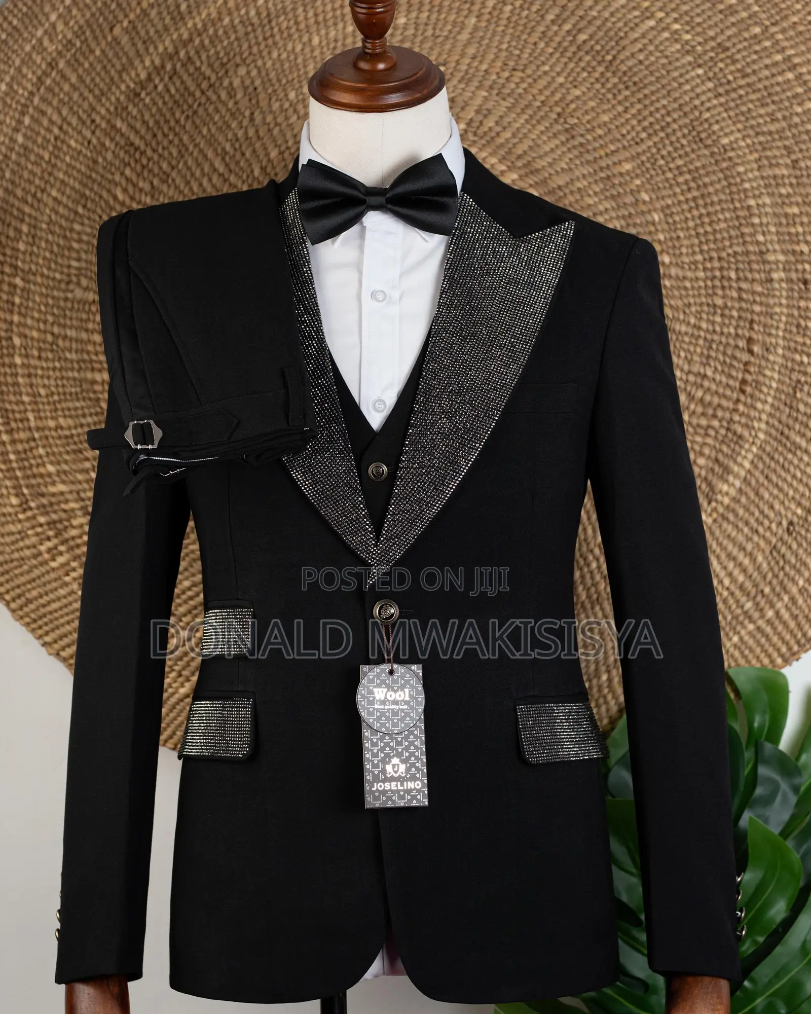 Black Stoned Lapel Tuxedo - Joselino