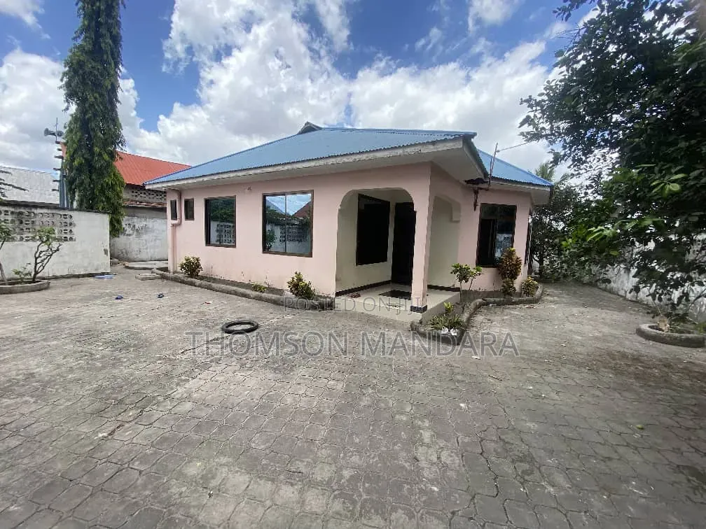 3bdrm House in Ukonga for sale