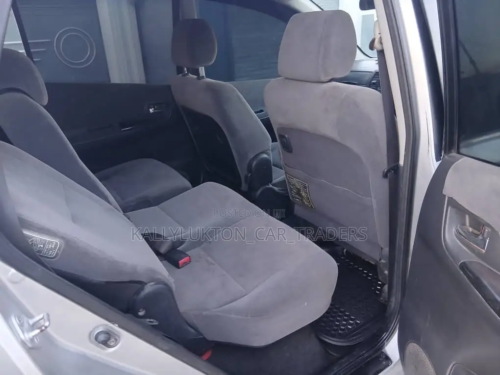 Toyota Corolla Spacio 2004 Silver