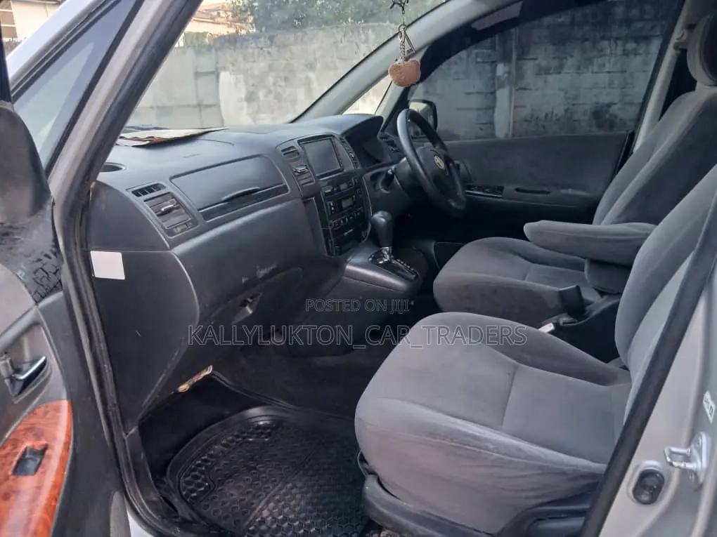 Toyota Corolla Spacio 2004 Silver