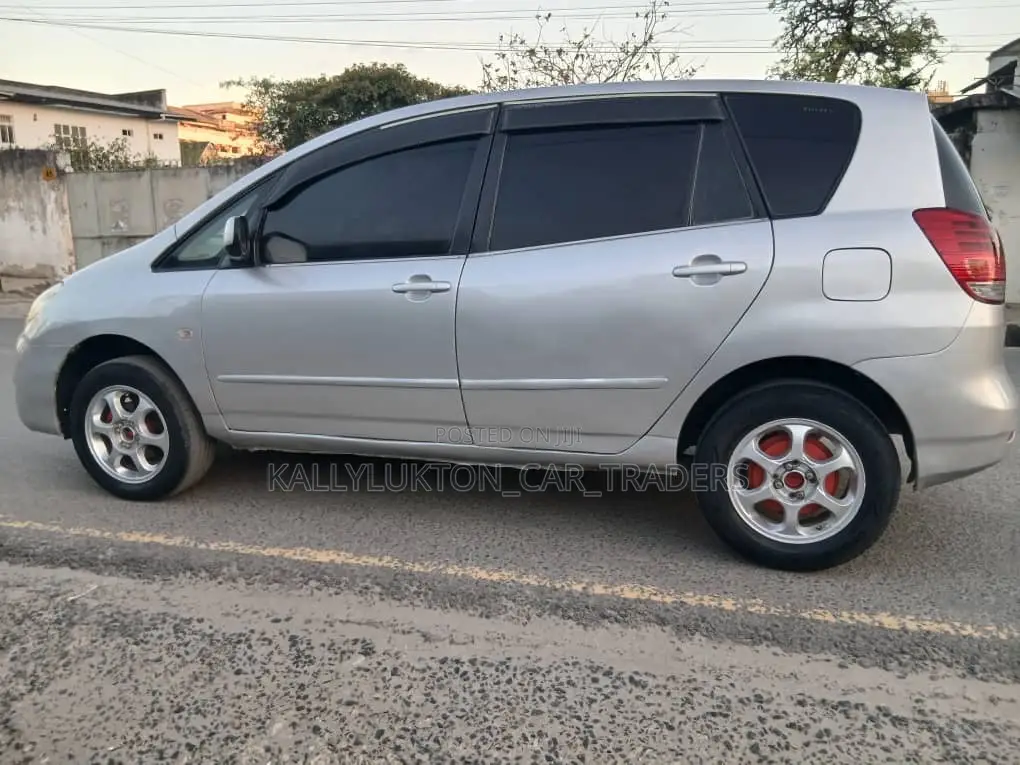 Toyota Corolla Spacio 2004 Silver