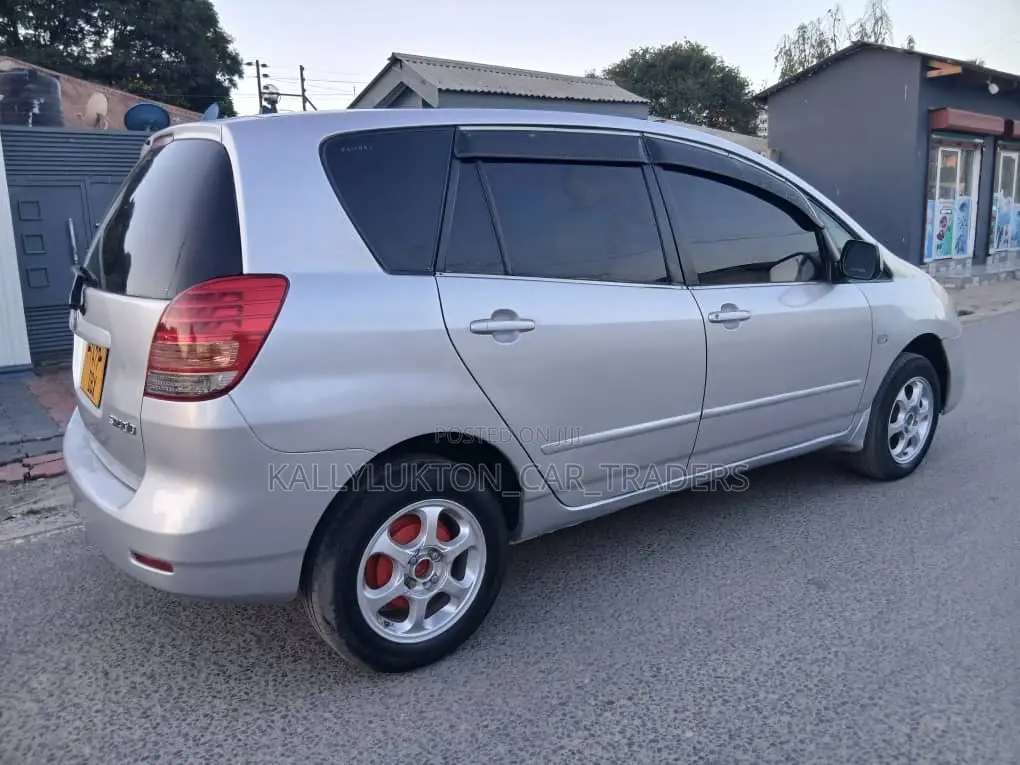 Toyota Corolla Spacio 2004 Silver