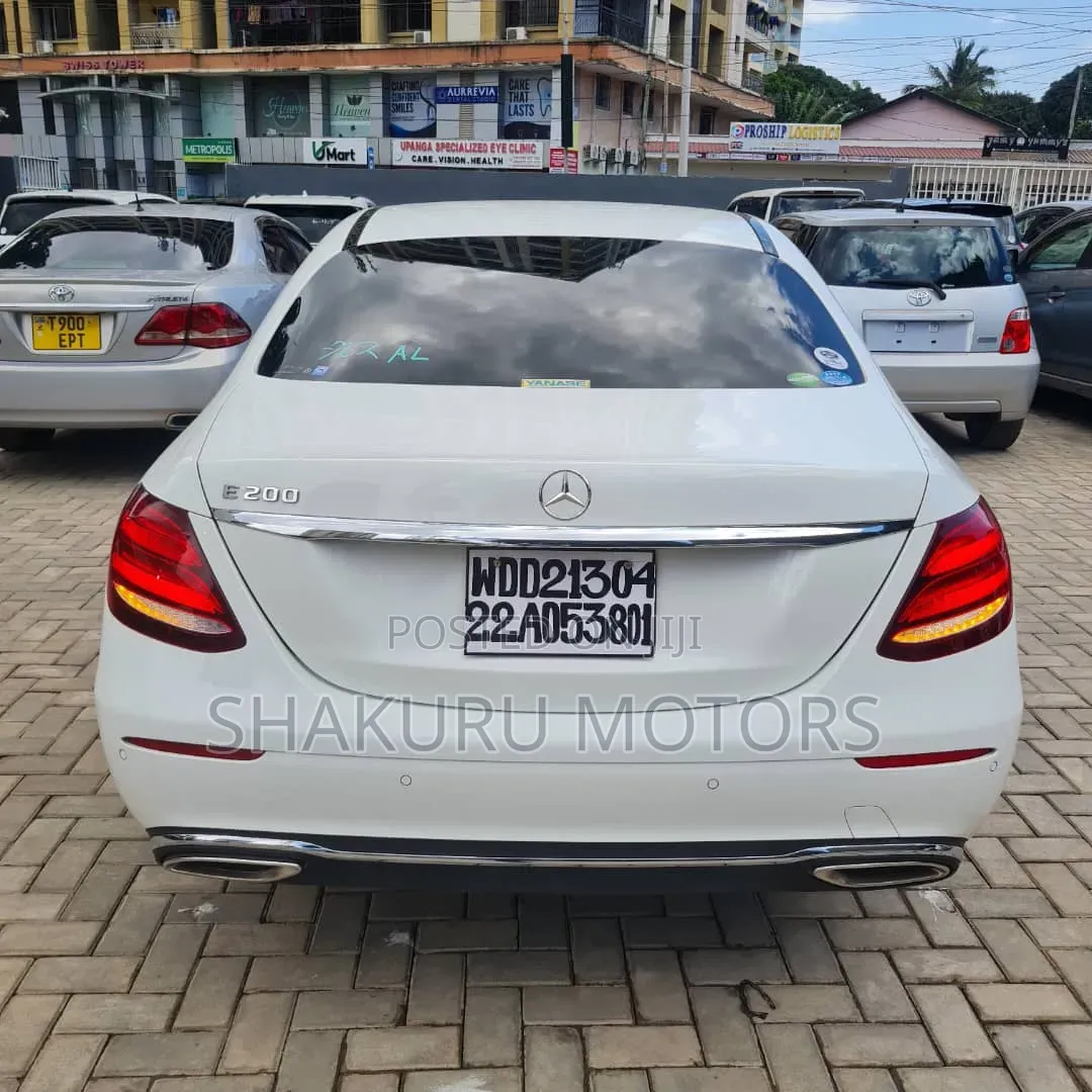 Mercedes-Benz E200 2017 White