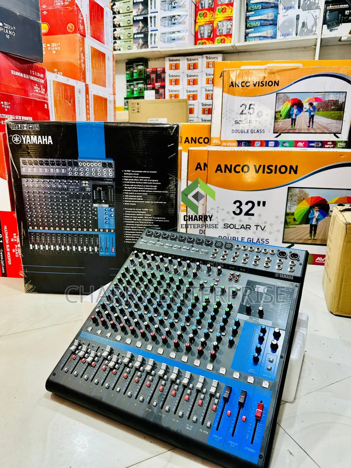 Yamaha MG16XU Mixer a 16-Channel Analog Mixing Console