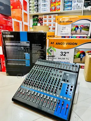 Yamaha MG16XU Mixer a 16-Channel Analog Mixing Console