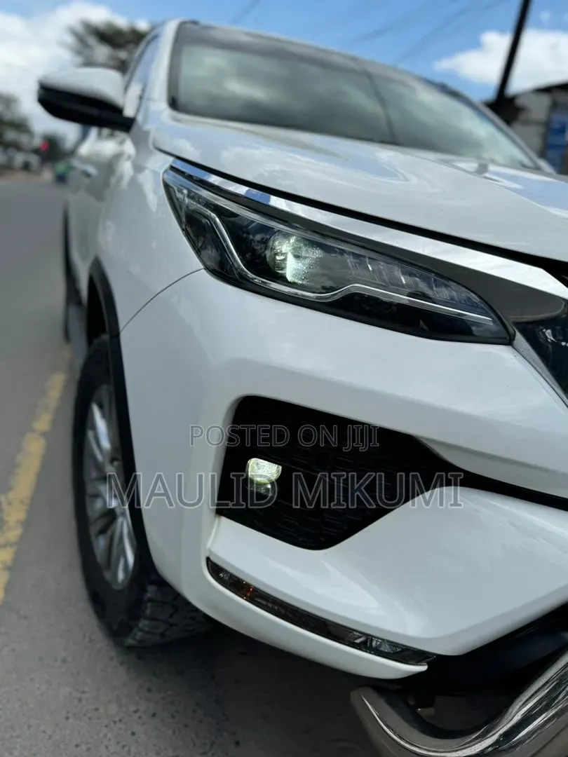 Toyota Fortuner 2024 White